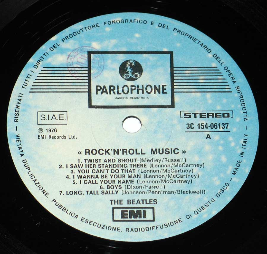 Close up of record's label BEATLES - Rock 'N' Roll Music Italy 2LP Vinyl Album
 Side One