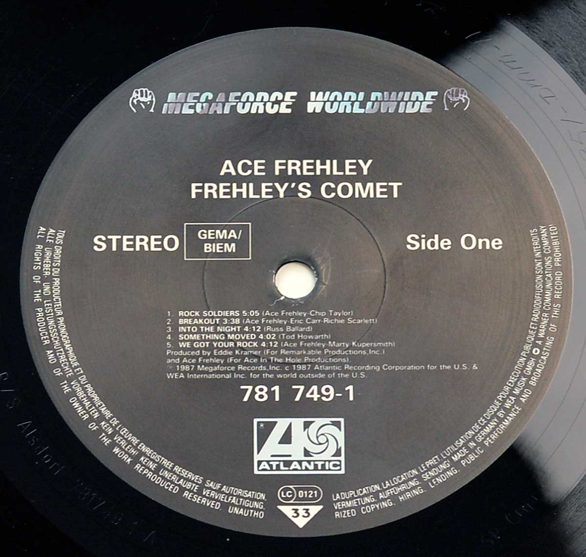 Enlarged High Resolution Photo of the Record's label ACE FREHLEY Frehleys Comet Self-Titled https://vinyl-records.nl
