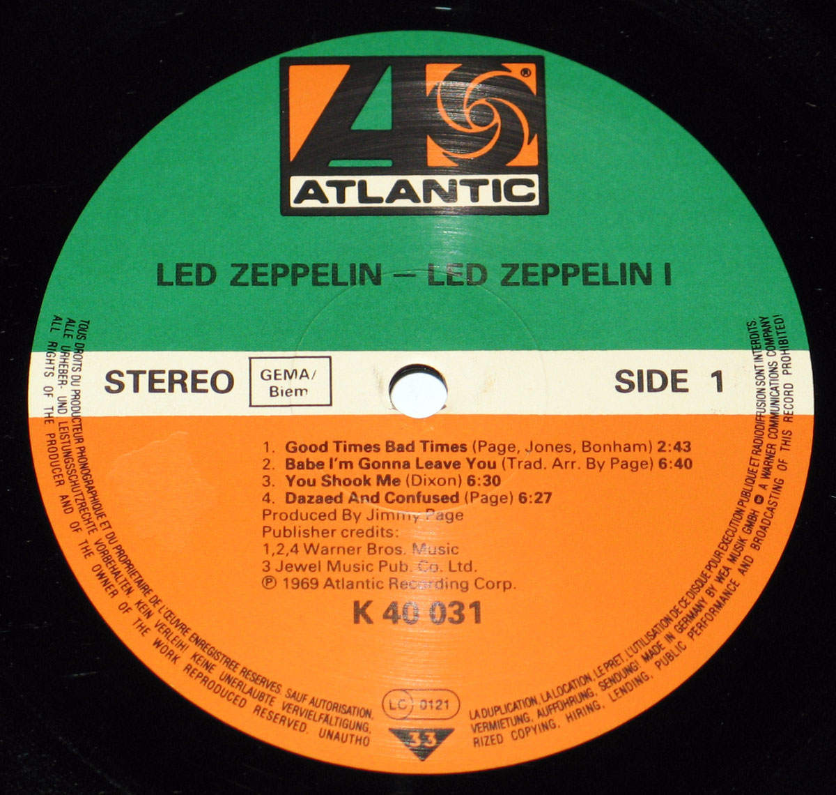 High Resolution Photo of Led Zeppelin - Self-Titled LP 