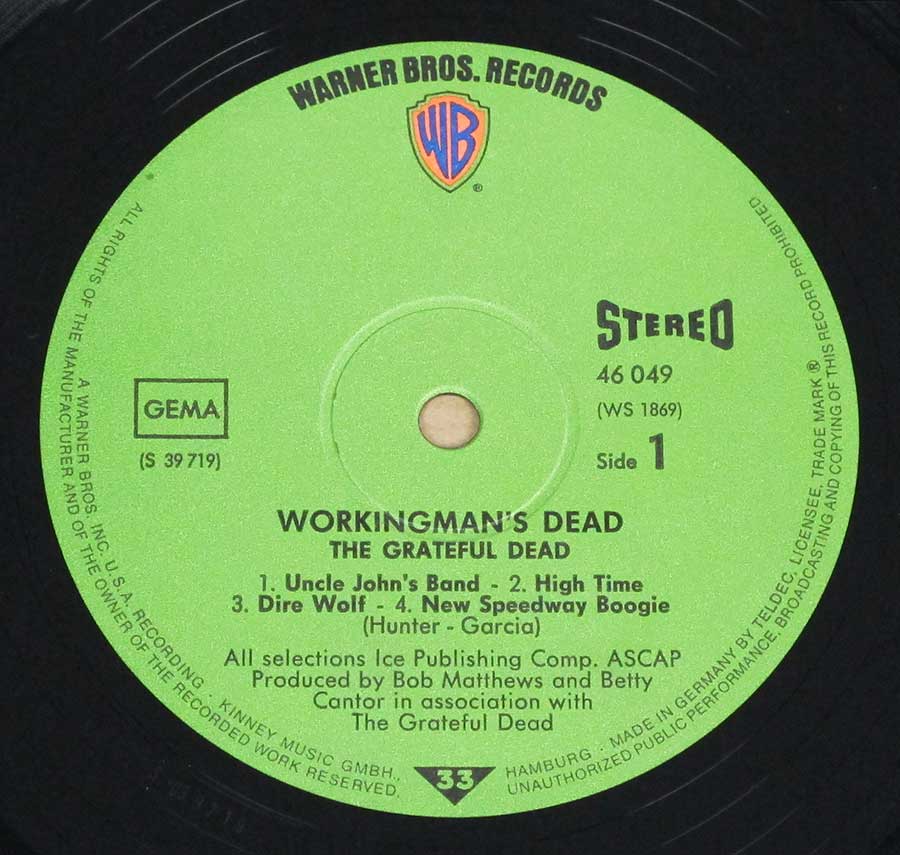 Close up of record's label GRATEFUL DEAD - Workingman's Dead 12" LP Vinyl Album Side One