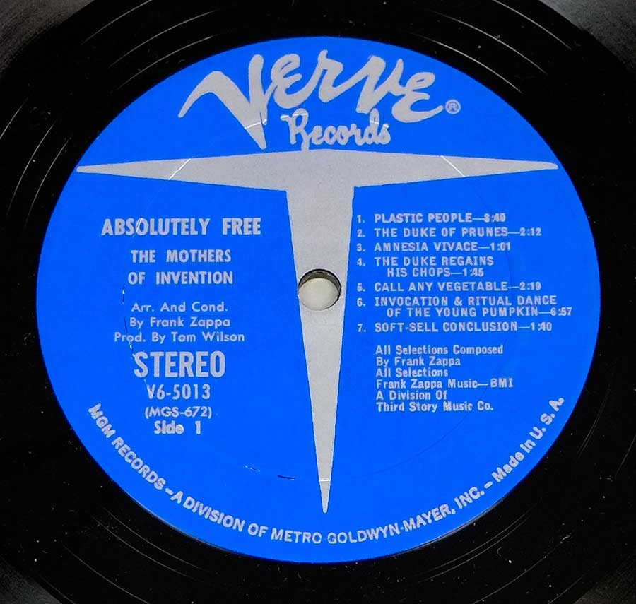 Close up of record's label MOTHERS OF INVENTION - Absolutely Free Side One