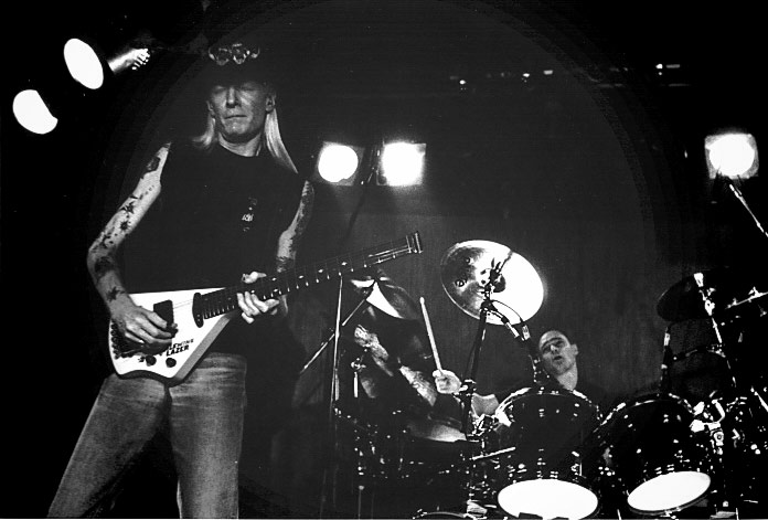 Photo of Johnny Winter - https://vinyl-records.nl/