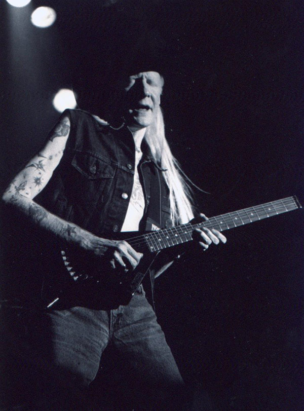 Photo of Johnny Winter - https://vinyl-records.nl/