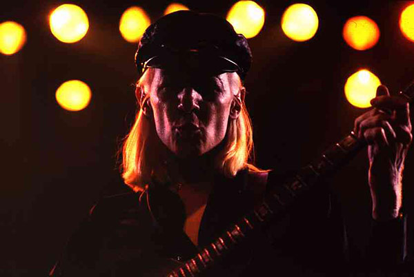 Photo of Johnny Winter - https://vinyl-records.nl/johnny-winter/biography/index.html