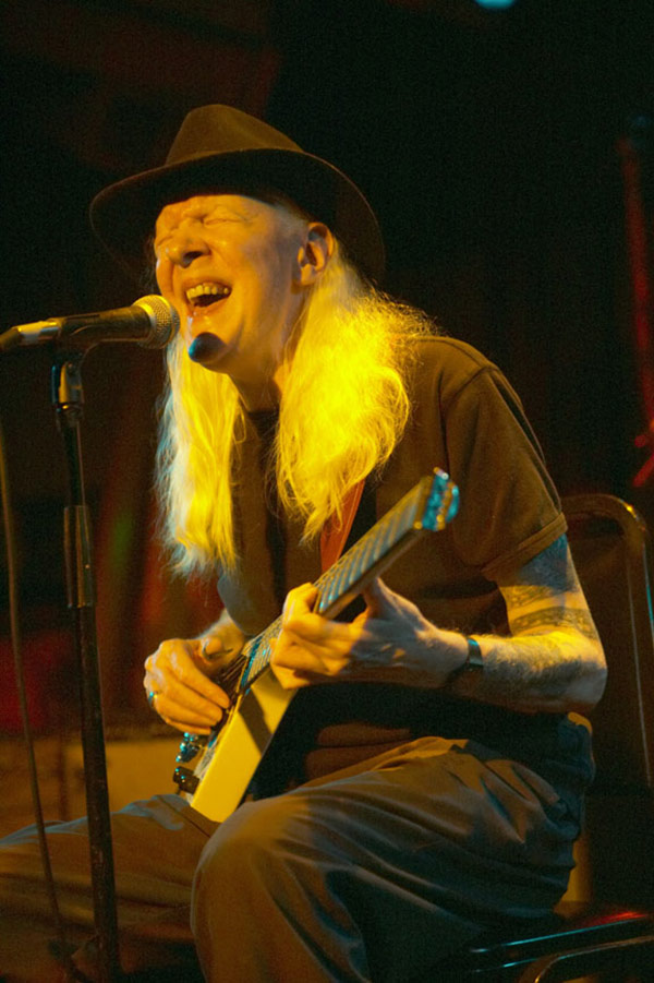 Photo of Johnny Winter - https://vinyl-records.nl/