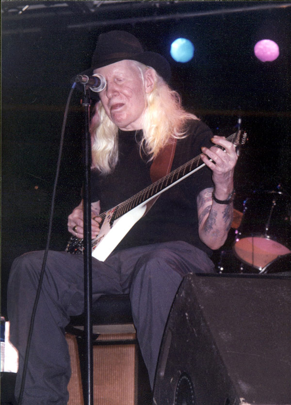 Photo of Johnny Winter - https://vinyl-records.nl/