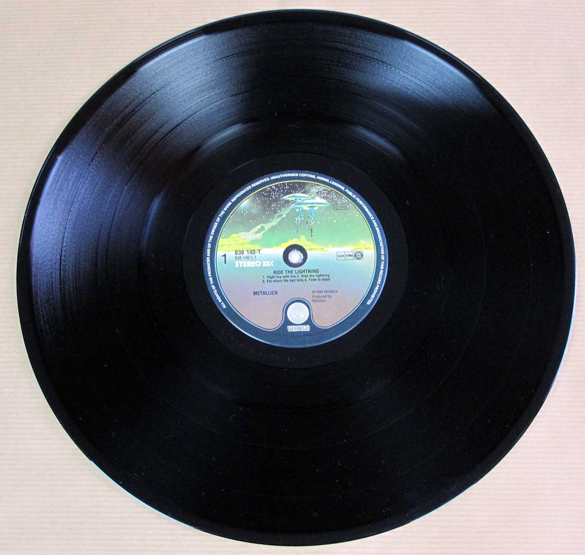 High Resolution Photo of METALLICA - Ride The Lightning Vertigo Records 