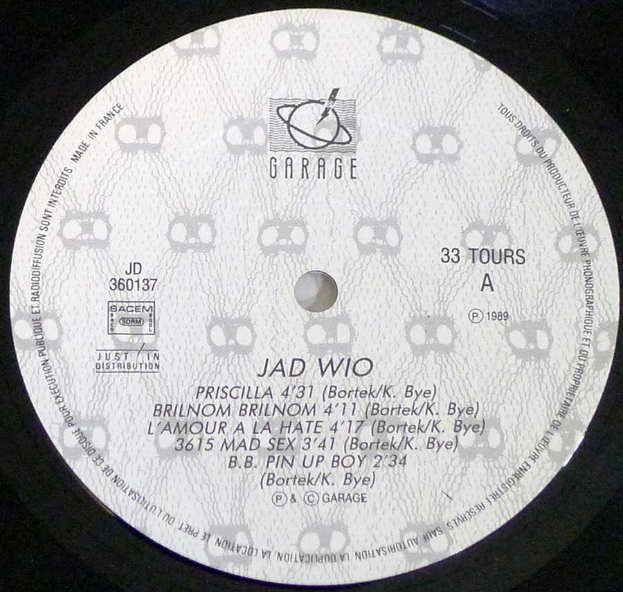 Close up of record's label JAD WIO - Contact  Side One