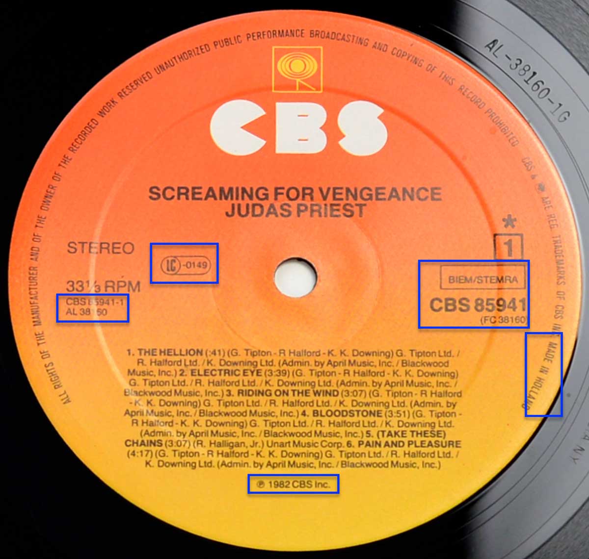 Photo of record label of JUDAS PRIEST - Screaming For Vengeance 