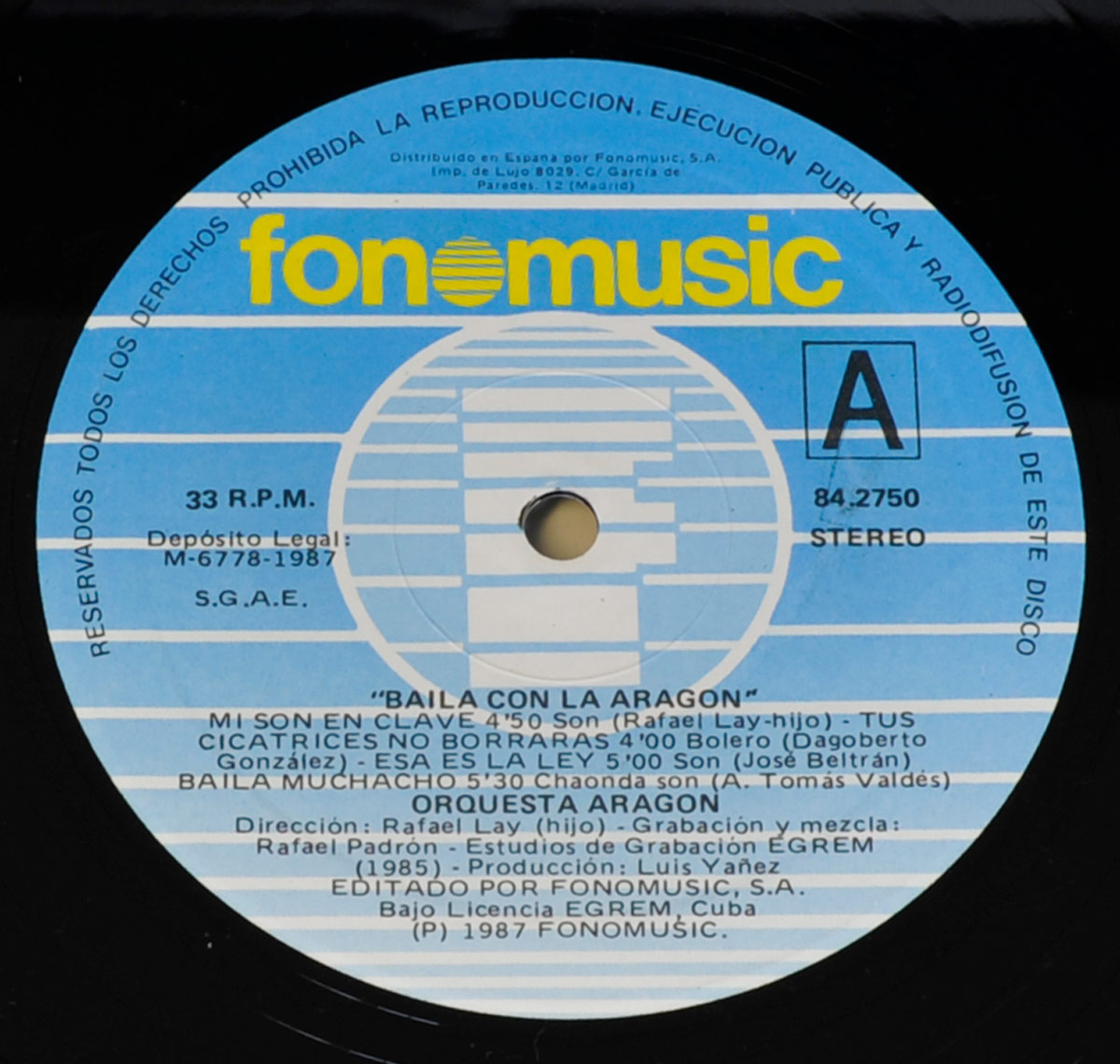 Side A Fonomusic record label of Baila Con La Aragon by Orquesta Aragon showing tracklist, catalog number 84.2750, and blue striped design with Fonomusic logo.