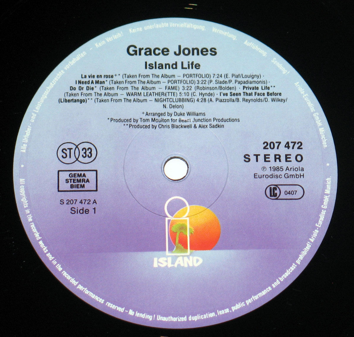 High Resolution Photo of Grace Jones album 