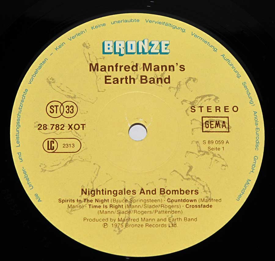Close up of the MANFRED MANN'S EARTH BAND - Nightingales And Bombers record's label