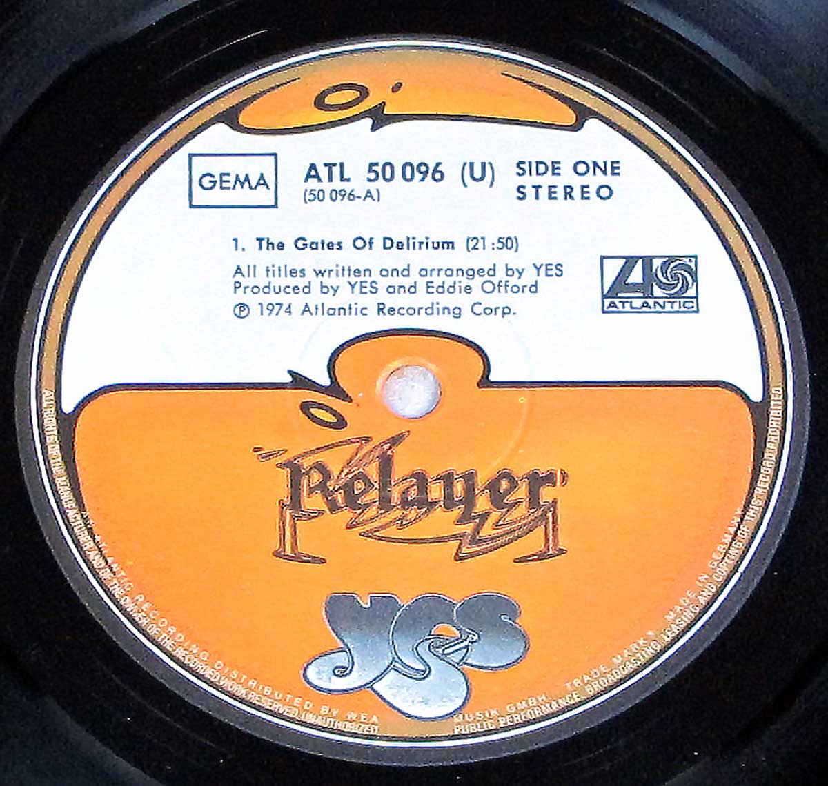 Enlarged High Resolution Photo of the Record's label YES - Relayer https://vinyl-records.nl