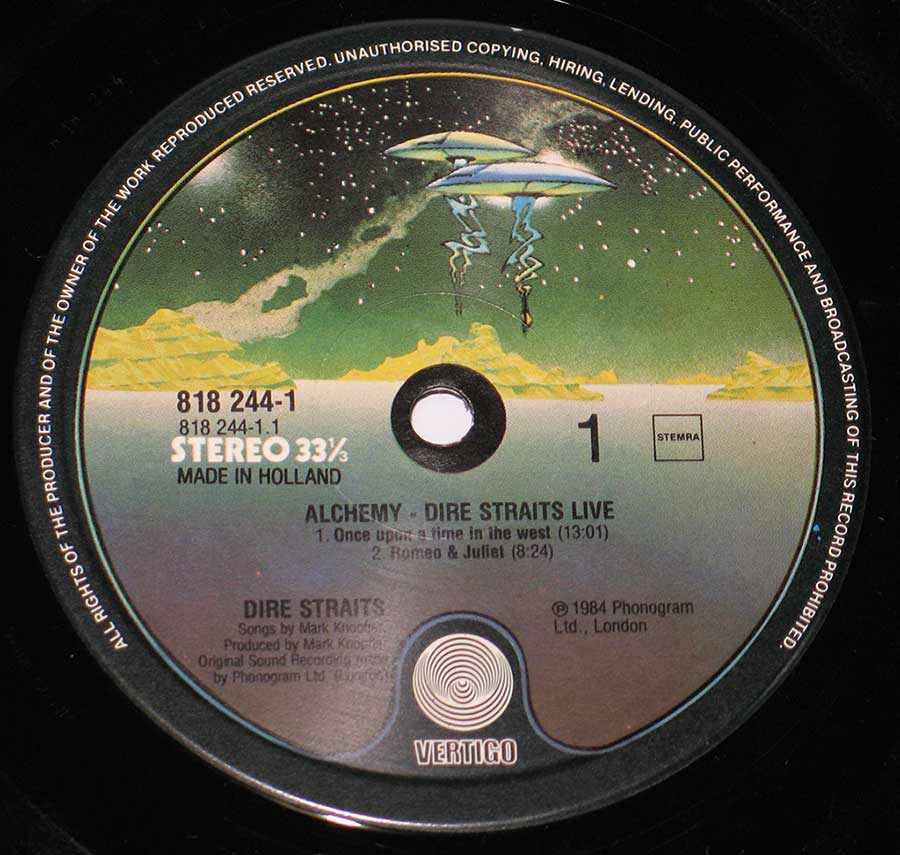 Close up of record's label DIRE STRAITS - Alchemy Dire Straits Live 2LP Vinyl Album Side One