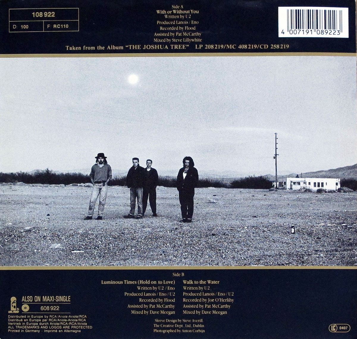High Resolution Photo #11 U2 - With or Without You