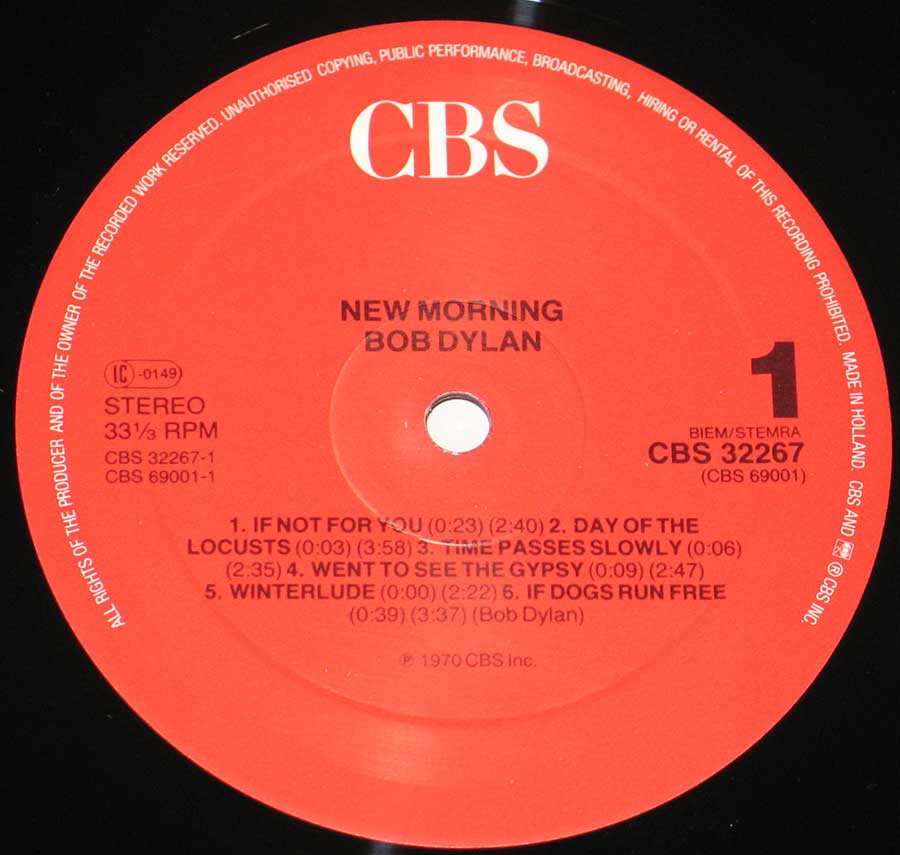 Close-up Red CBS Record Label of Bob Dylan - New Morning 