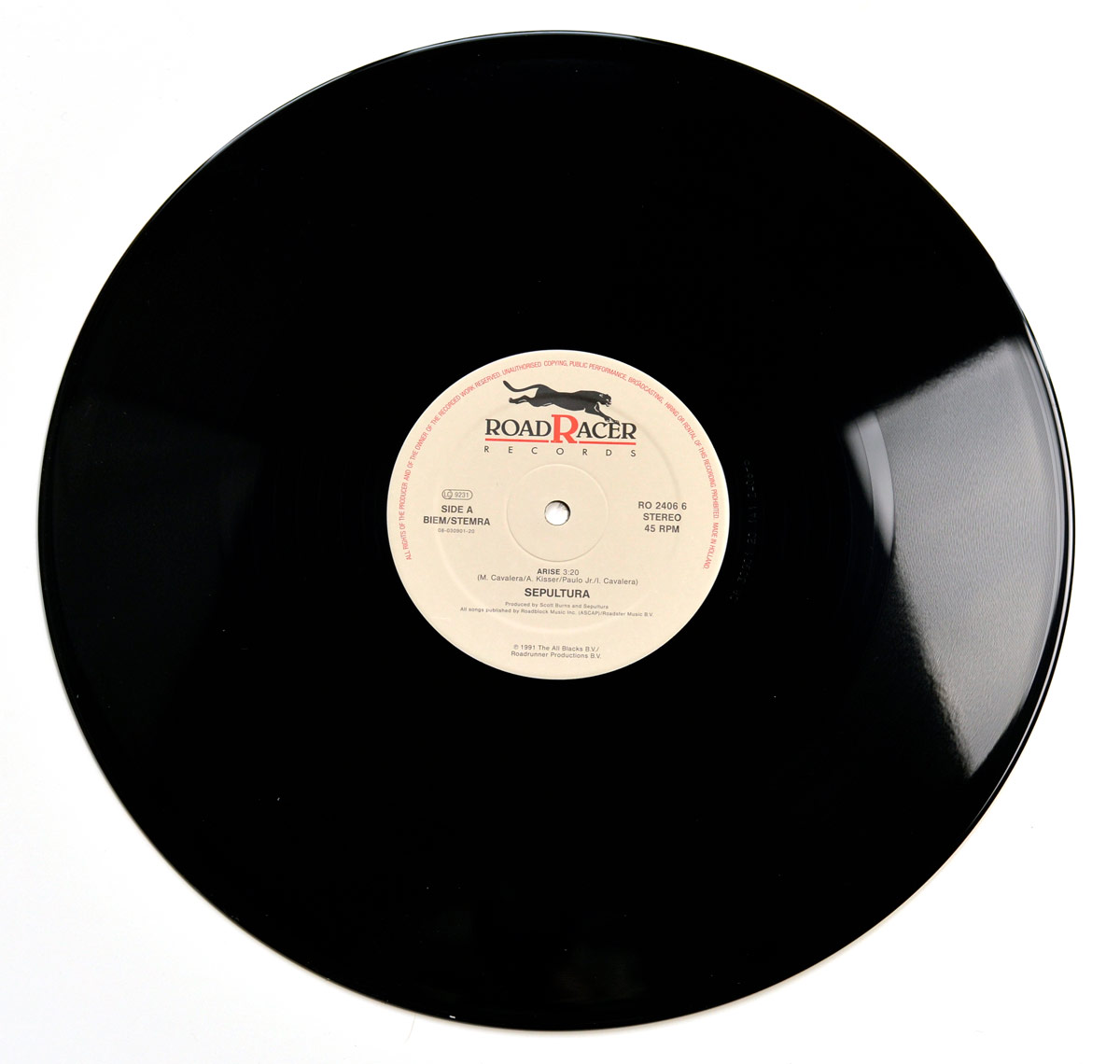 Side A of SEPULTURA's Arise 12-inch vinyl. Black record with Roadracer Records beige center label displaying band name, track title, catalog number RO 2406-6, and 45 RPM speed.